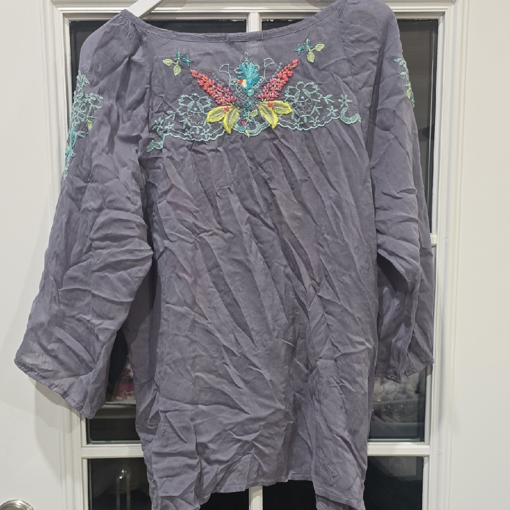 Johnny Was -  embroidered flowers and hummingbirds - Picture 5 of 5